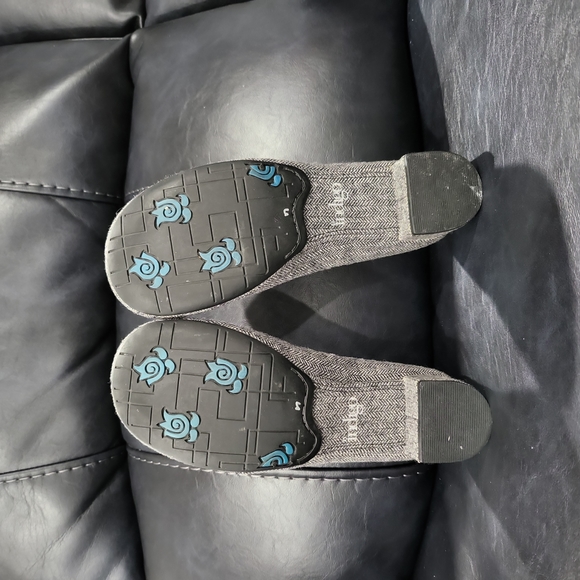 Women's Heels - Picture 7 of 9